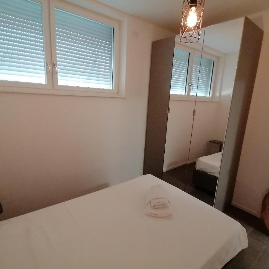 Suite Laura - Torri del Benaco Kültér fotó